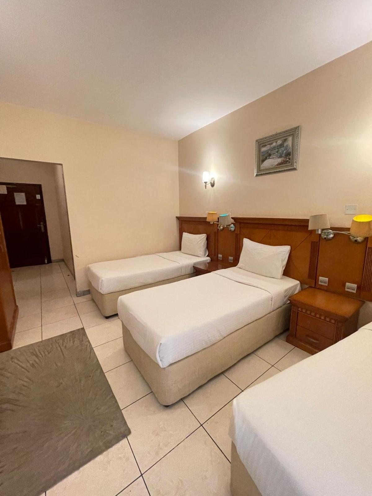 Tara Hotel Llc ดูไบ ภายนอก รูปภาพ