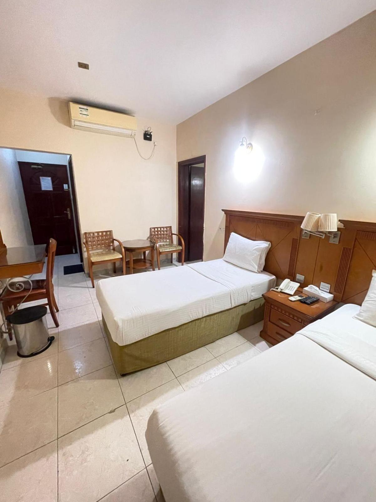 Tara Hotel Llc ดูไบ ภายนอก รูปภาพ