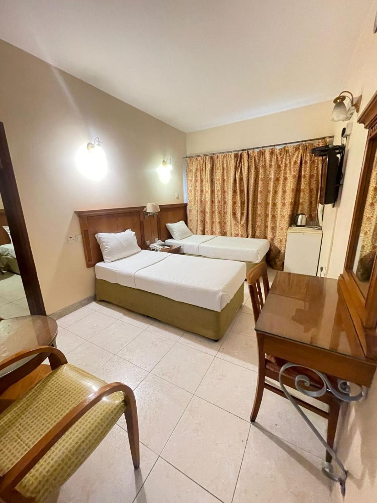 Tara Hotel Llc ดูไบ ภายนอก รูปภาพ